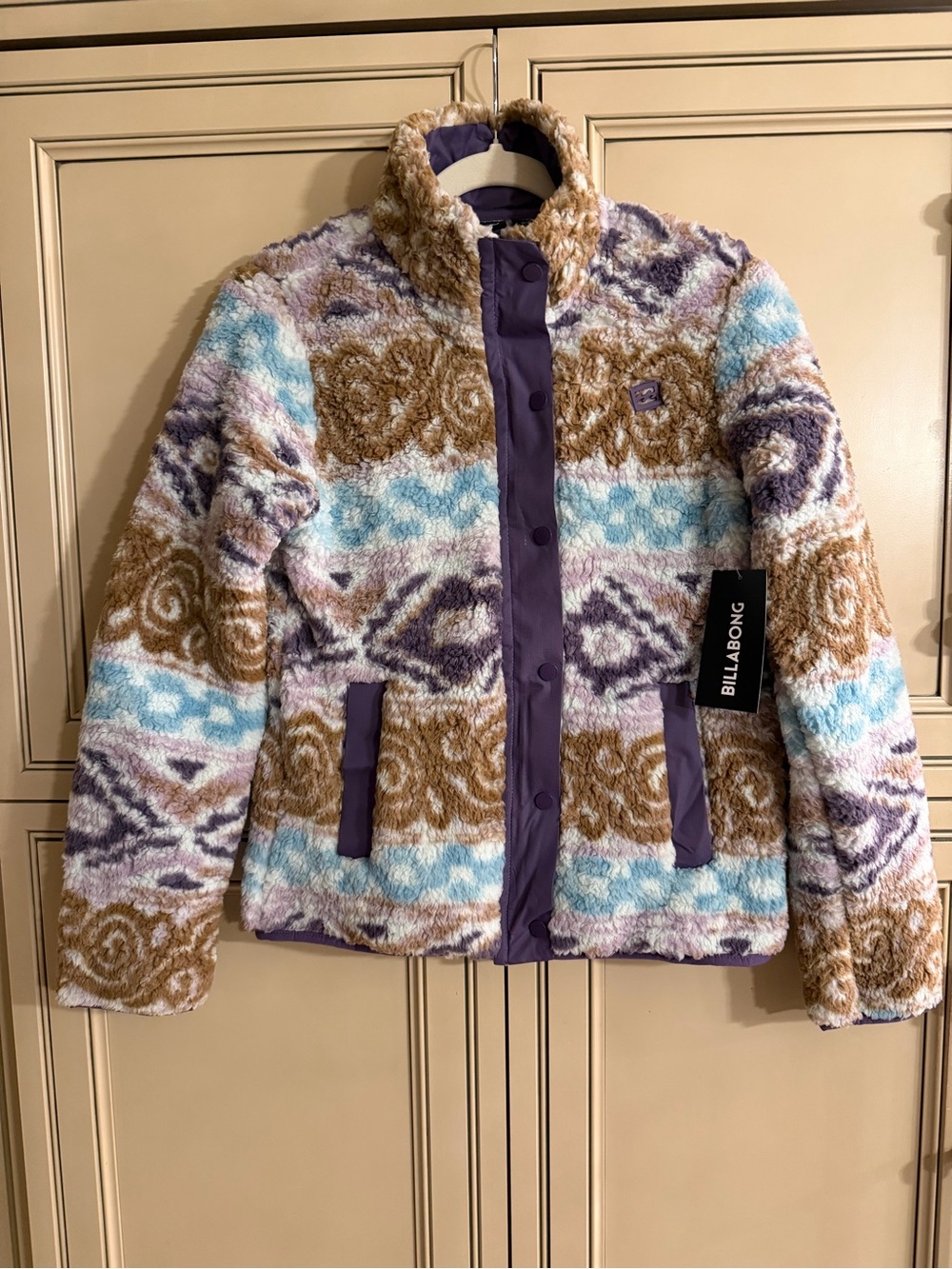 NWT Billabong Women’s Multi-Pattern Sherpa Teddy Jacket Aztec Western Puffer
